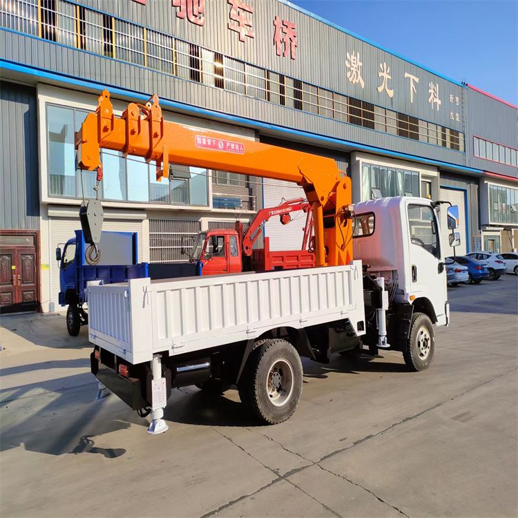 花地玛堂区三轮随车吊定制 农用改装机自备吊中瑞长期出售